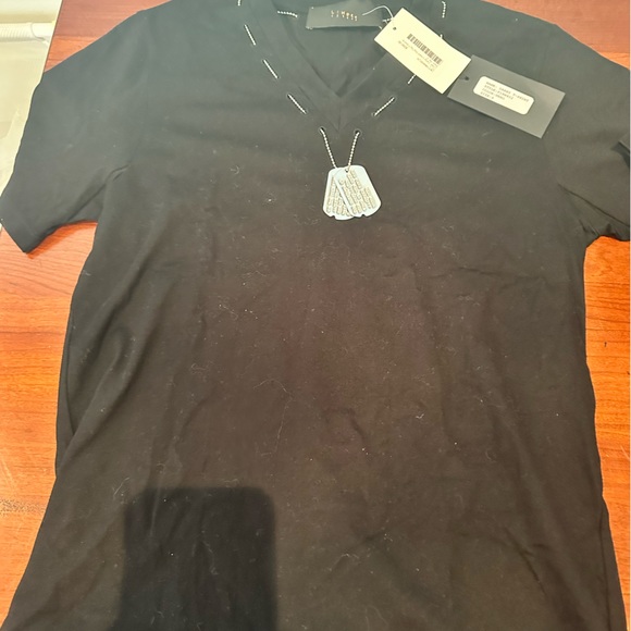 Linder Darby V Neck Dog Tag Black T Shirt - Picture 3 of 7